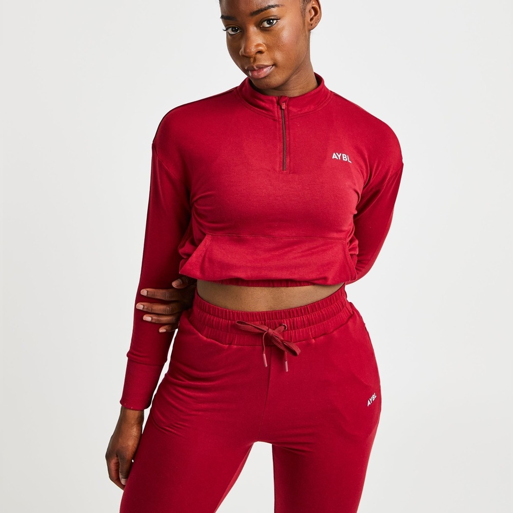 AYBL Women’s Studio Red Cropped 1/2 Zip Long Sleeve pullover size M